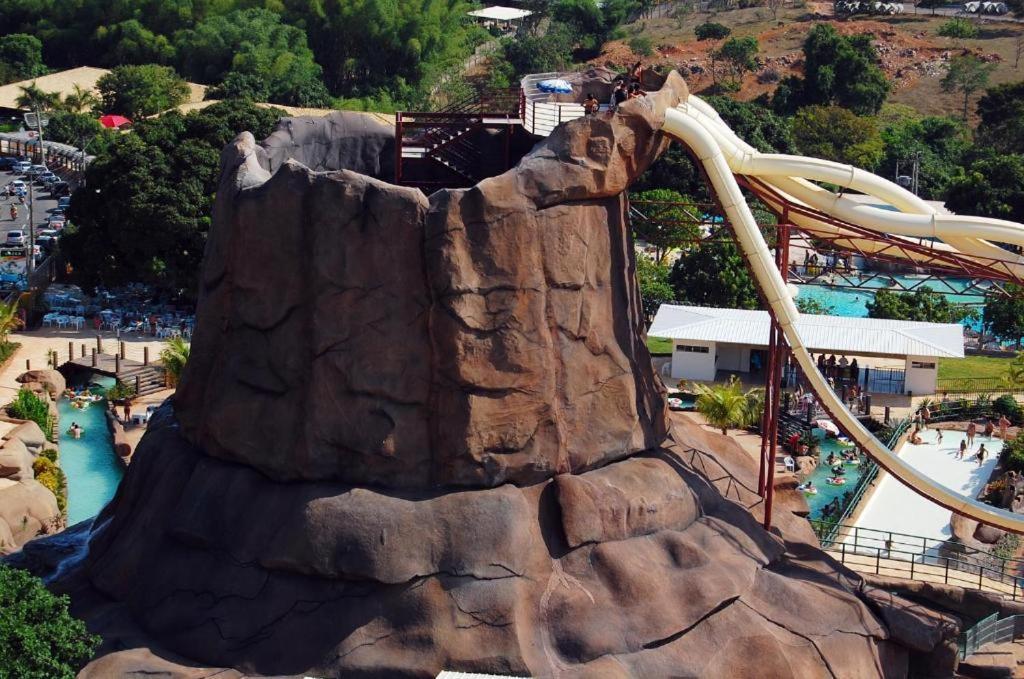 Apartamento Piazza Diroma Acesso Incluso Ao Acqua Park Splash Caldas Novas